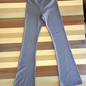 Move Theology Women's Mauve Flared Yoga Pants Size XS